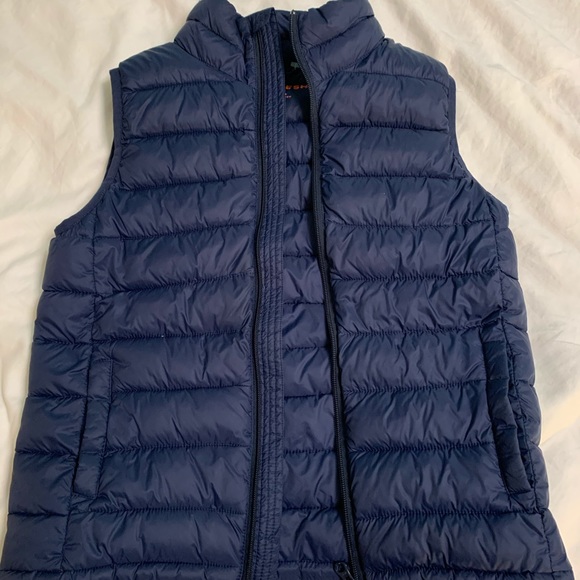 Navy blue puffer vest - Picture 2 of 2